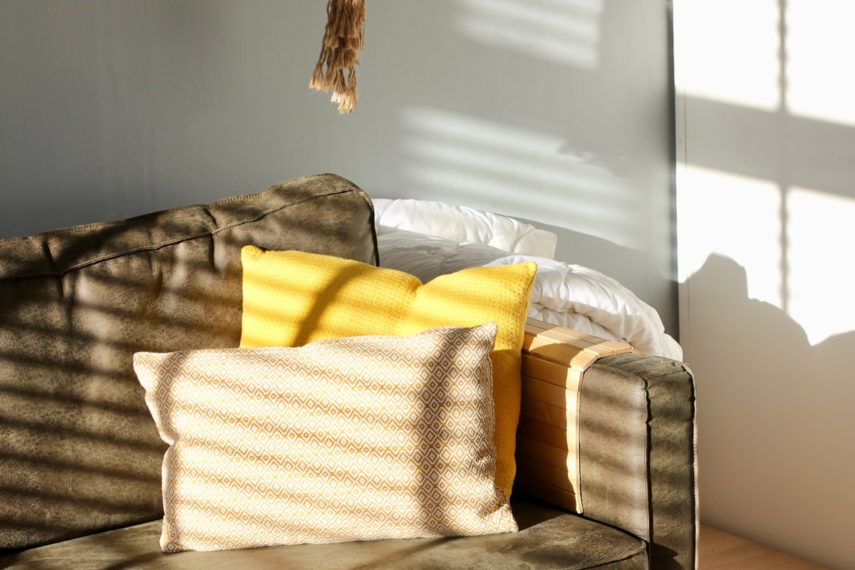 Versatile L-shape sofa combination for open living spaces